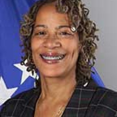 Mayor Elaine O'Neal
